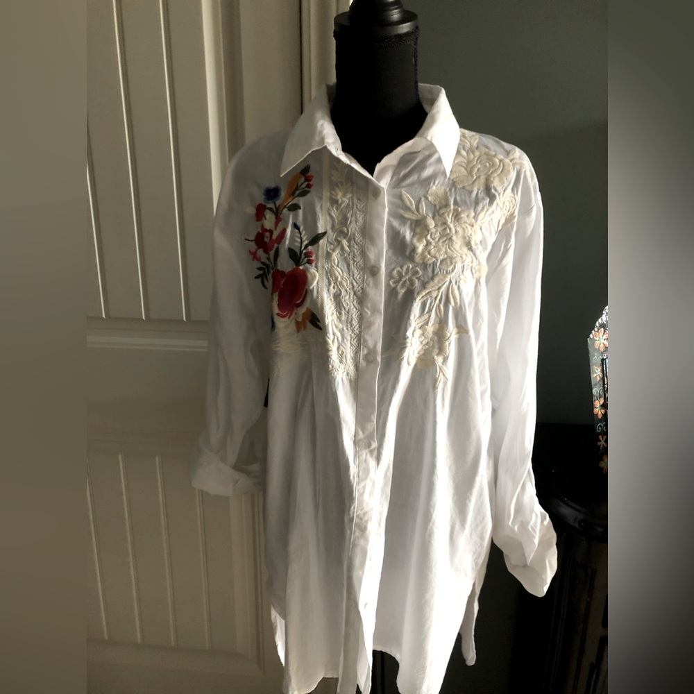 NWOT Vintage Goa White Embroidered Blouse/ Tunic Size XL